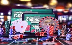 Studio blackjack langsung Red Tiger dengan dealer profesional